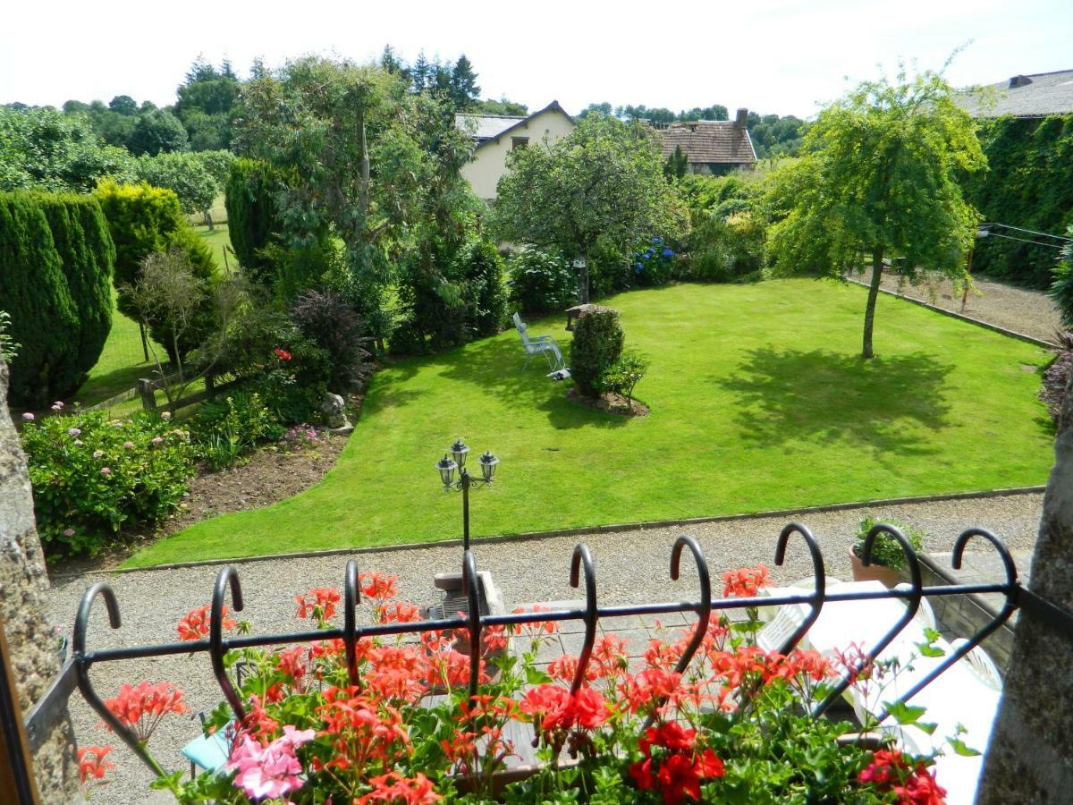 B&B La Seliniere Champ-du-Boult Exterior photo